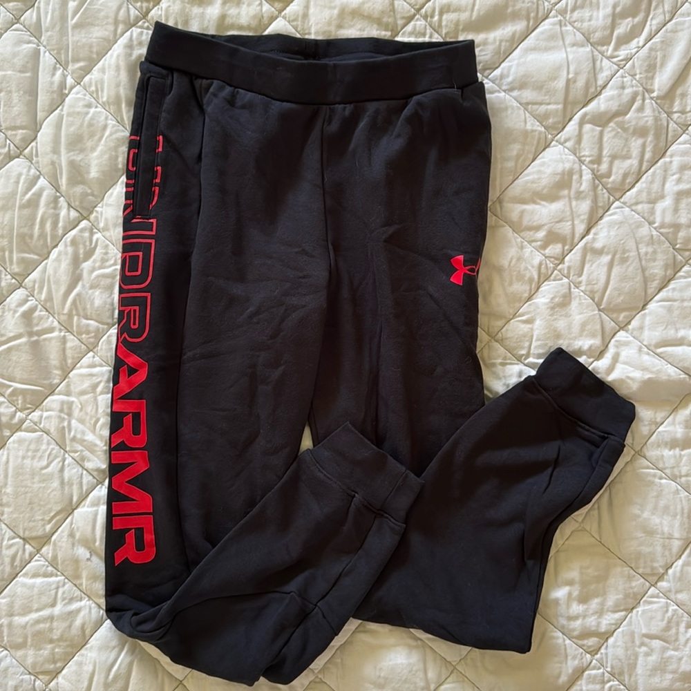 Under Armour boys black sweatpants
